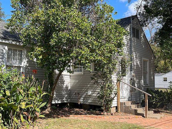 4th image of 3520 Alexander Ave