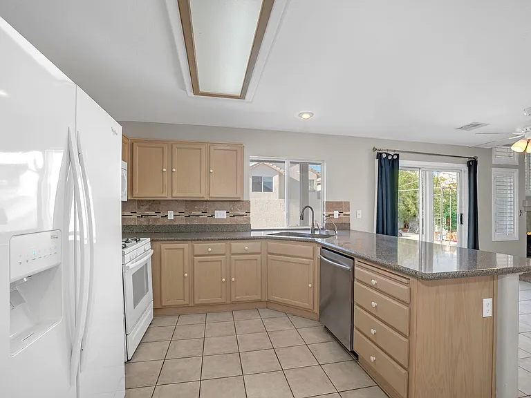 8133 Kentshire Dr — Photo 9