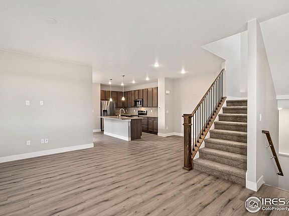 4th image of 6031 Denys Dr