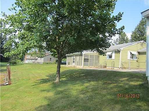 3rd image of 3 Breezy Lake Dr
