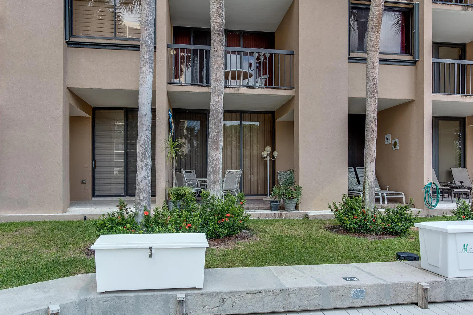 3 bed, 2.5 bath, 2130 sqft, $4,000 — Photo 4
