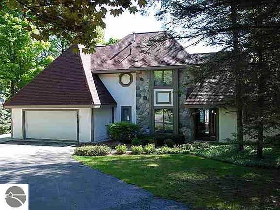 4th image of 4415 W Torch Lake Dr