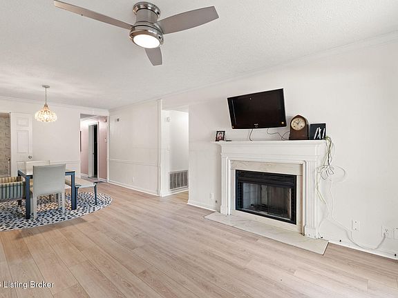 4th image of 1003 Donard Park Ave