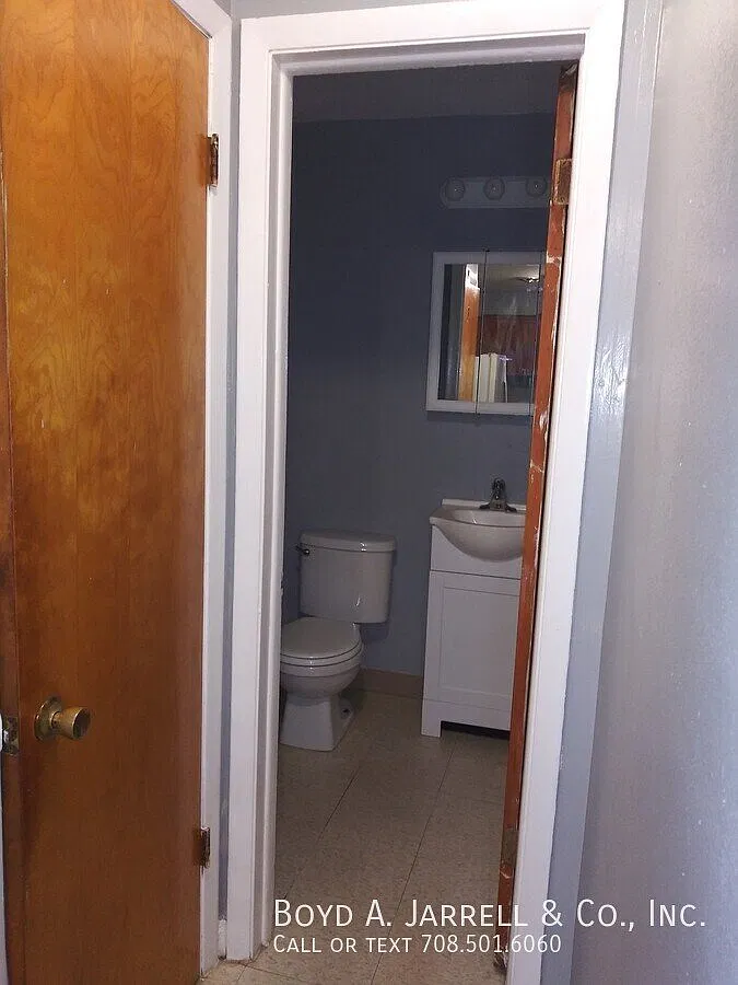 One Bedroom, Owner Heated, Immediate Occupancy — Photo 2