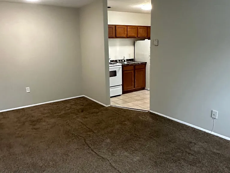 1303 Cove Ave #303 — Photo 13