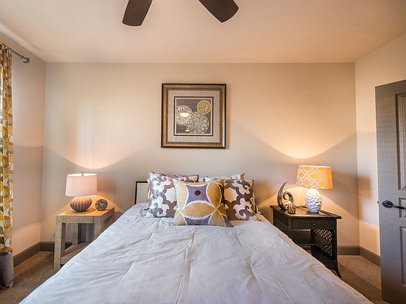 4th image of 1111 S Main St #2119