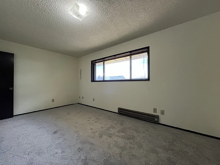 4660 NE Lombard St — Photo 21