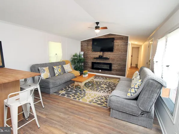 8956 Oakland Sang Run Rd, Oakland, MD 21550