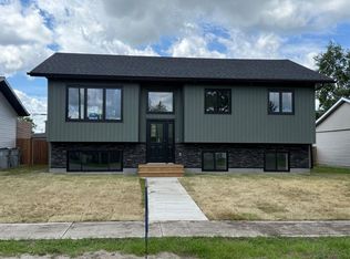 1029 N 7th Ave, Wainwright, AB T9W1H3