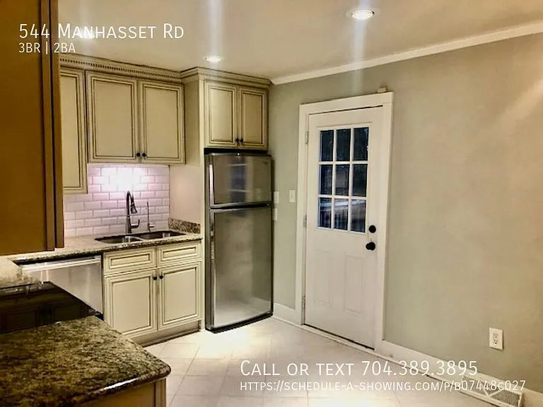 544 Manhasset Rd — Photo 7