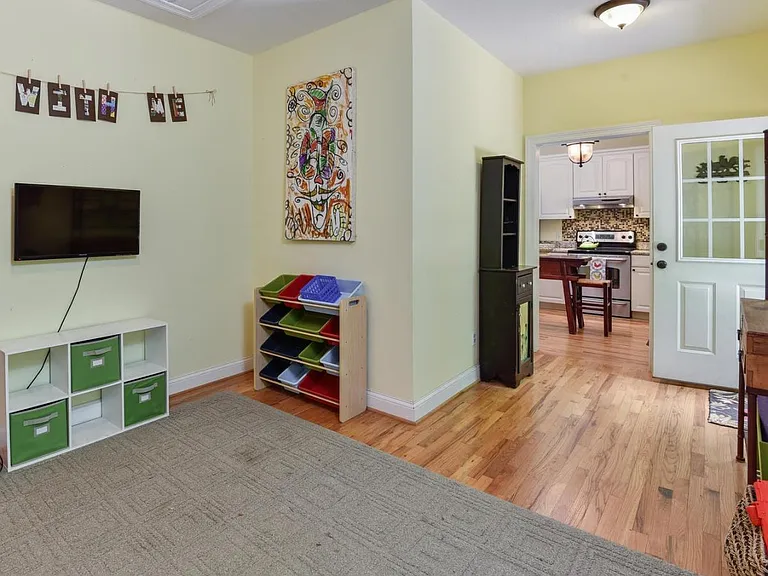 58 Old Spring Dr — Photo 8
