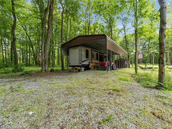 194 Kibe Rd, Acme, PA 15610