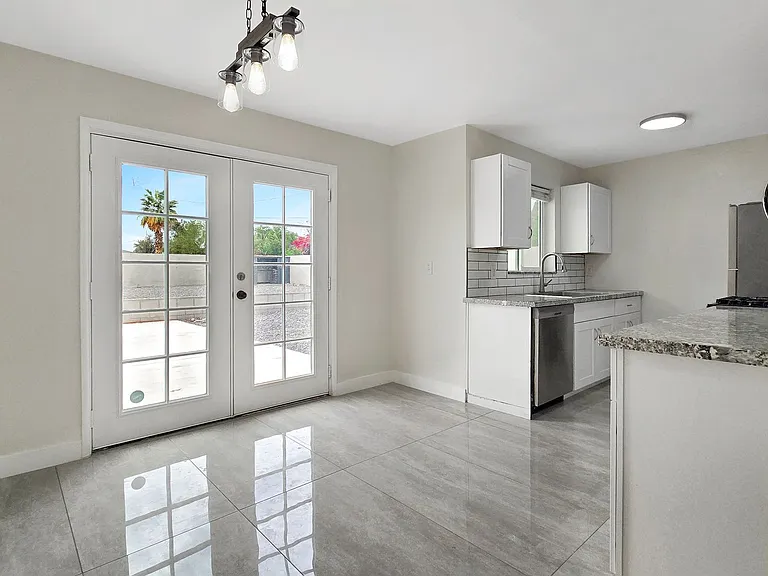 1216 E Desert Park Ln — Photo 8