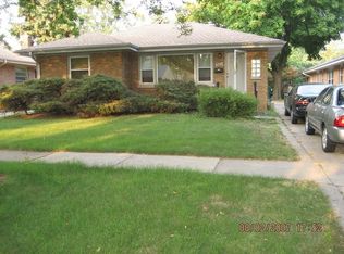 905 Goodwin Dr, Park Ridge, IL 60068