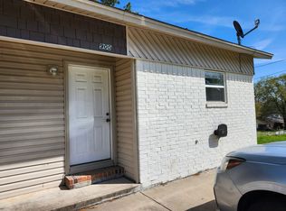 900 W 16th St #900, Russellville, AR 72801