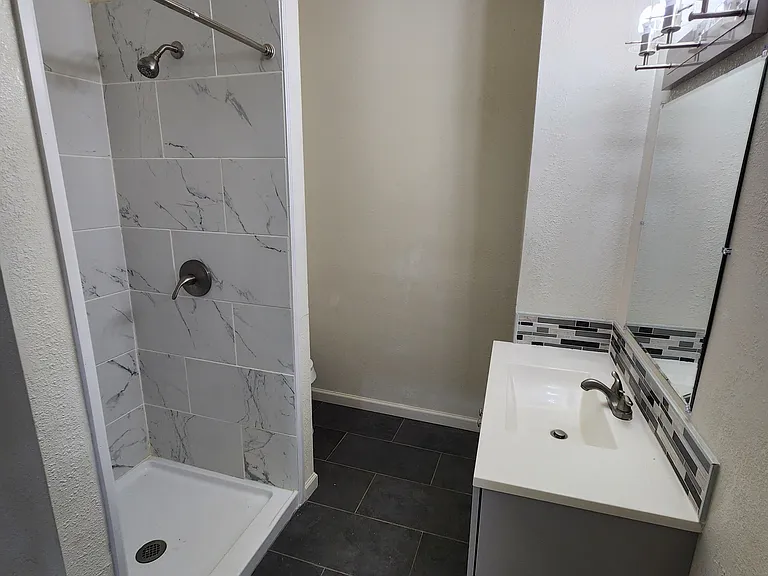 1114 S Stockton St — Photo 10