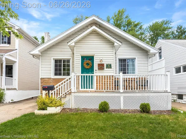 221 College St, Ferndale, MI 48220