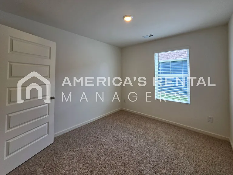 636 Wenonah Way — Photo 25