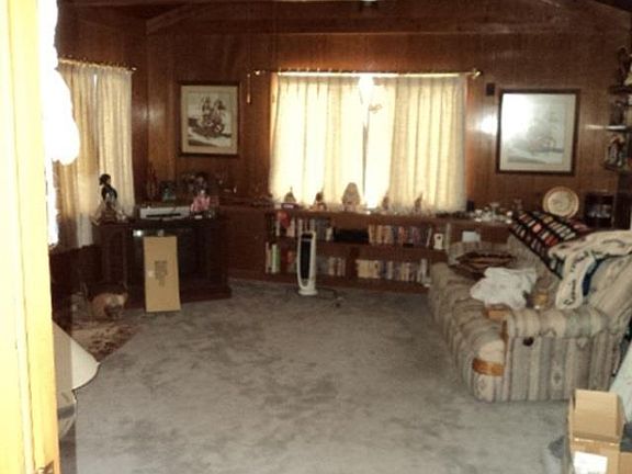 4th image of 1315 Moshier Ave
