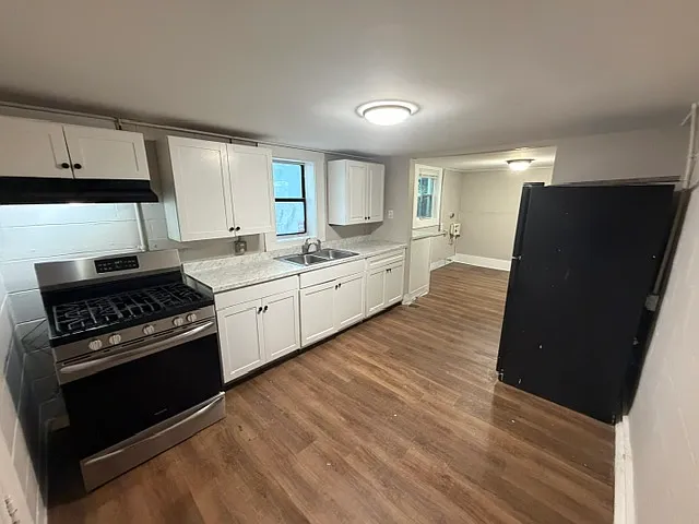 2258 Rebecca St #A — Photo 2