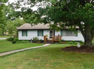 303 Hale Meade Dr, Johnson City, TN 37615