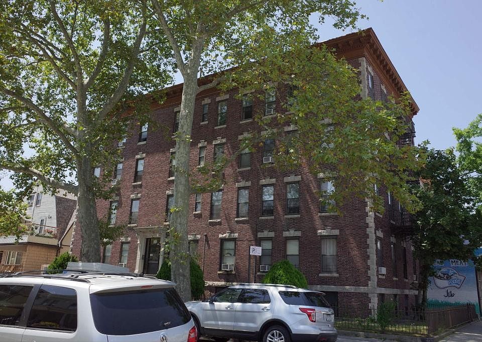 1st image of 172 Bay 28th St APT 1