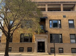 1010 W Waveland Ave #B, Chicago, IL 60613