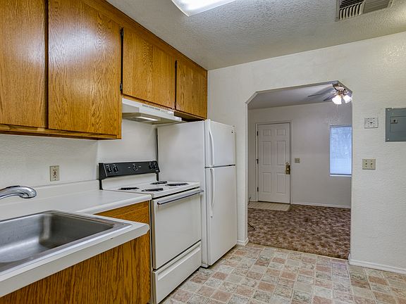 3rd image of 2981 Acacia Way