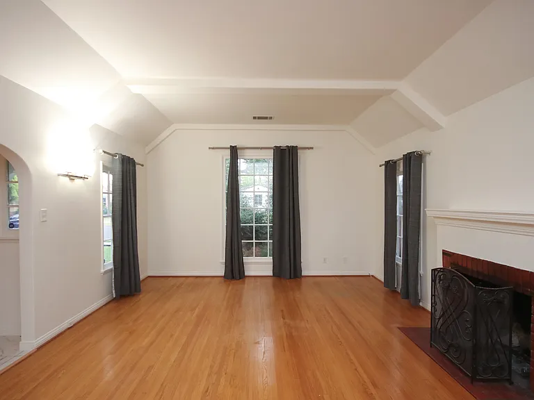 412 N Campbell Ave — Photo 9