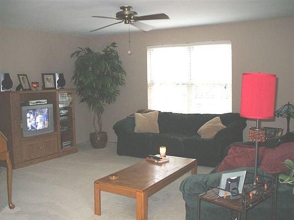 3rd image of 24399 Meadow Bridge Dr