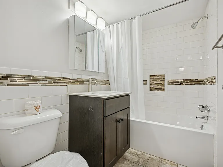 Joshua House — Photo 14