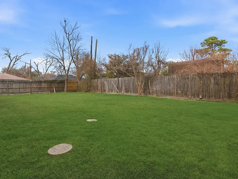 9638 Pine Lake Dr — Photo 47