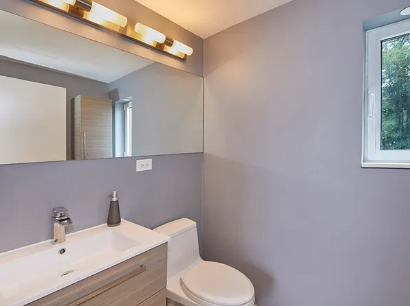 3751 Riverdale Avenue image 16 of 27