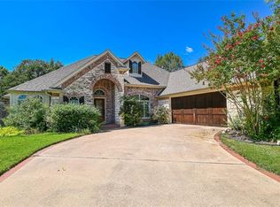 7401 Comis Dr, North Richland Hills, TX 76182
