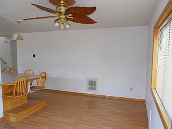 5th image of 1105 SE Bonneville Dr