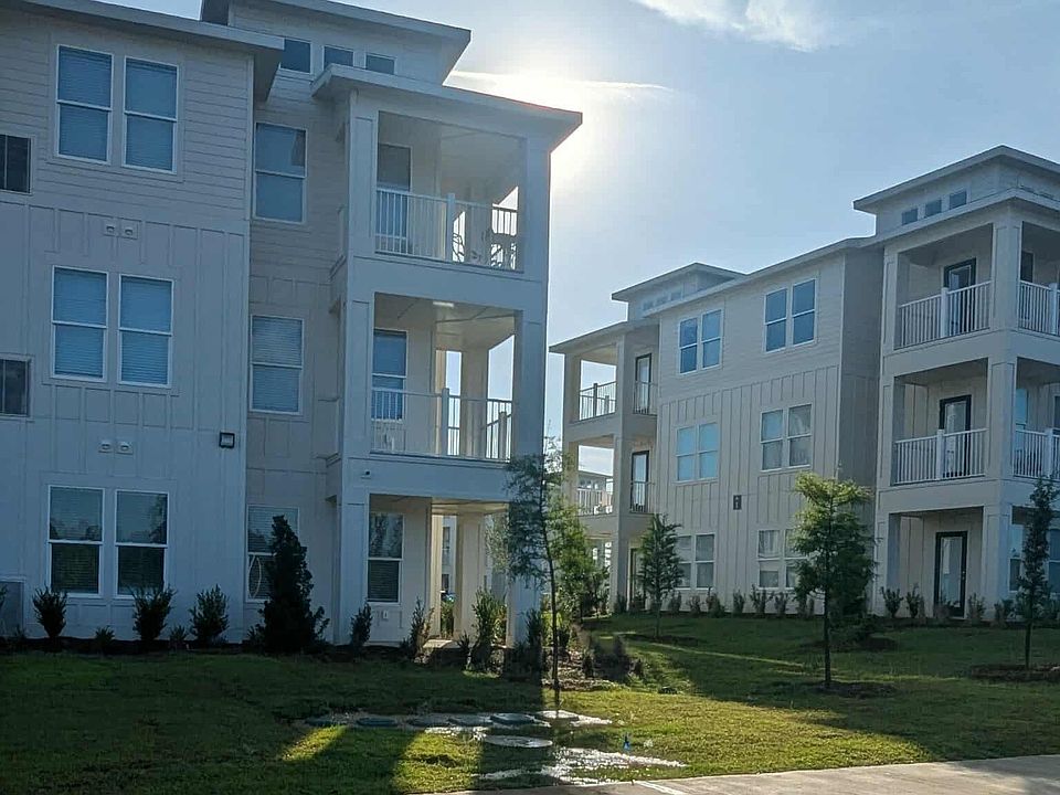 1st image of 3335 Rhea Rd #58f5d2386