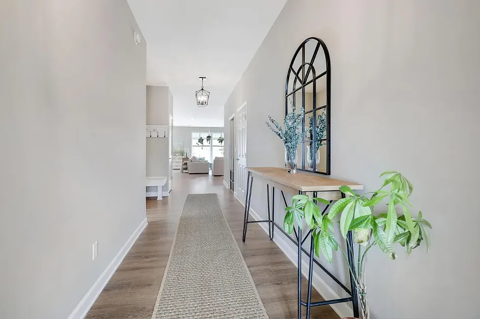 3 bed, 1722 sqft, $2,895 — Photo 2