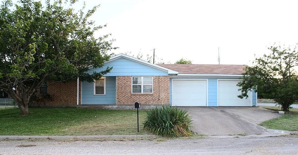1st image of 903 S Avenue K
