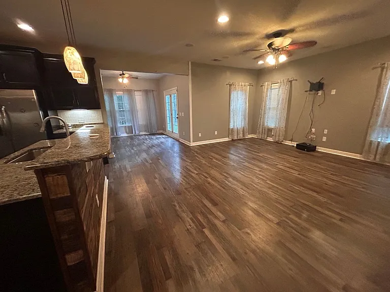 3706 Crescent Way — Photo 5