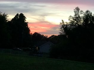 1085 Hooper Rd, Charlotte, TN 37036