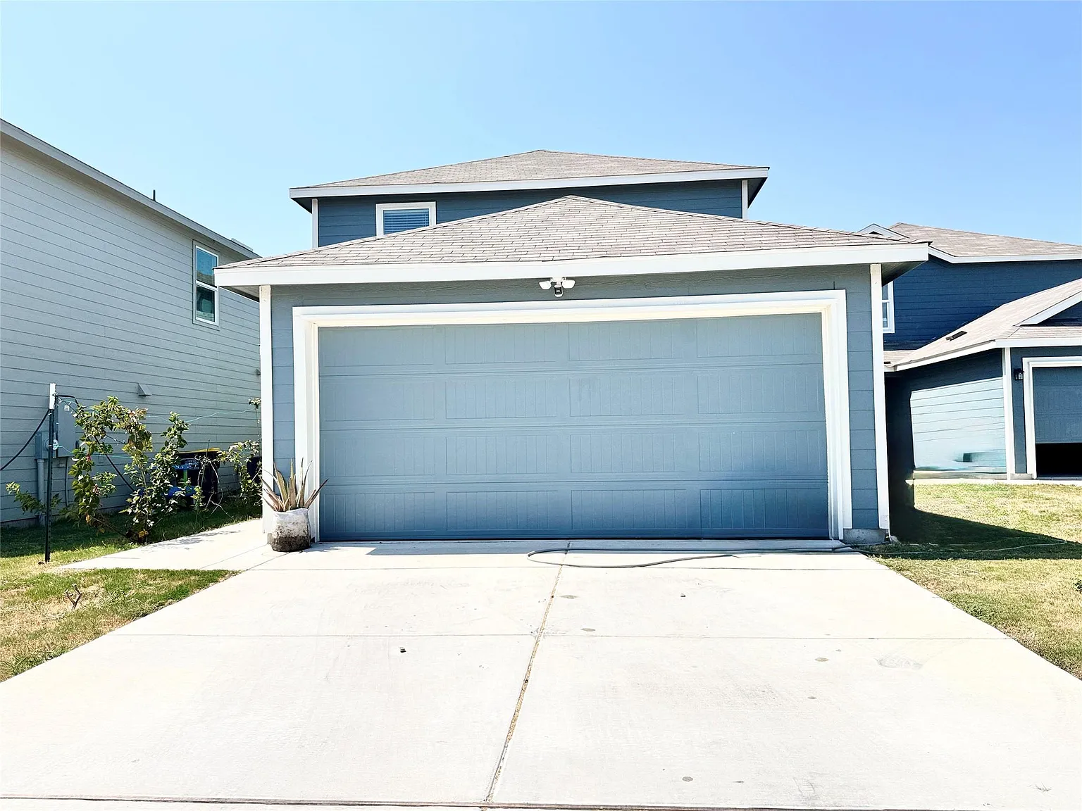 4 bed, 2.5 bath, 1890 sqft, $1,599 — Photo 3