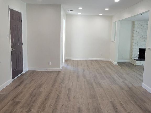 3rd image of 6711 Matilija Ave