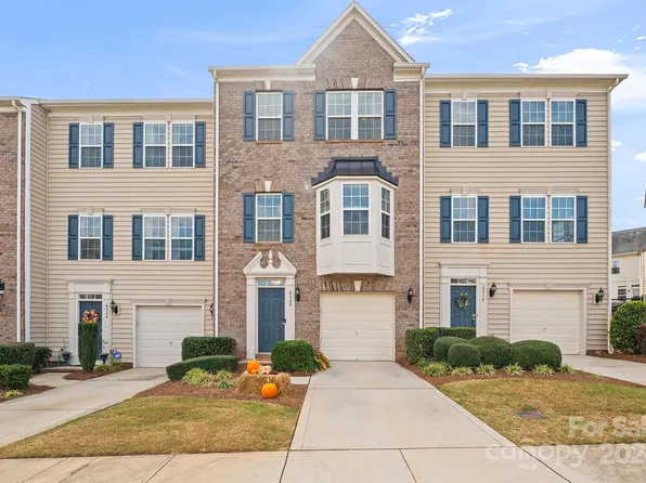 6320 Short Line Ct, Charlotte, NC 28210