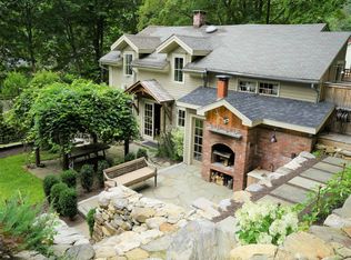 15 Railroad St, West Cornwall, CT 06796