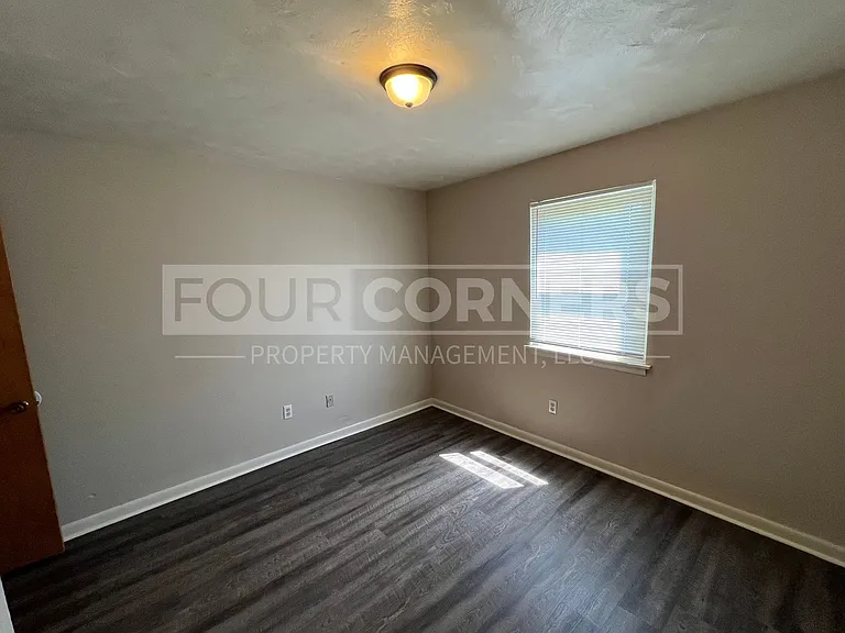Banner Avenue Apartments — Photo 5