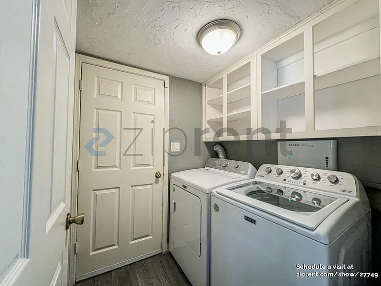 127 Hardwicke Ln — Photo 19