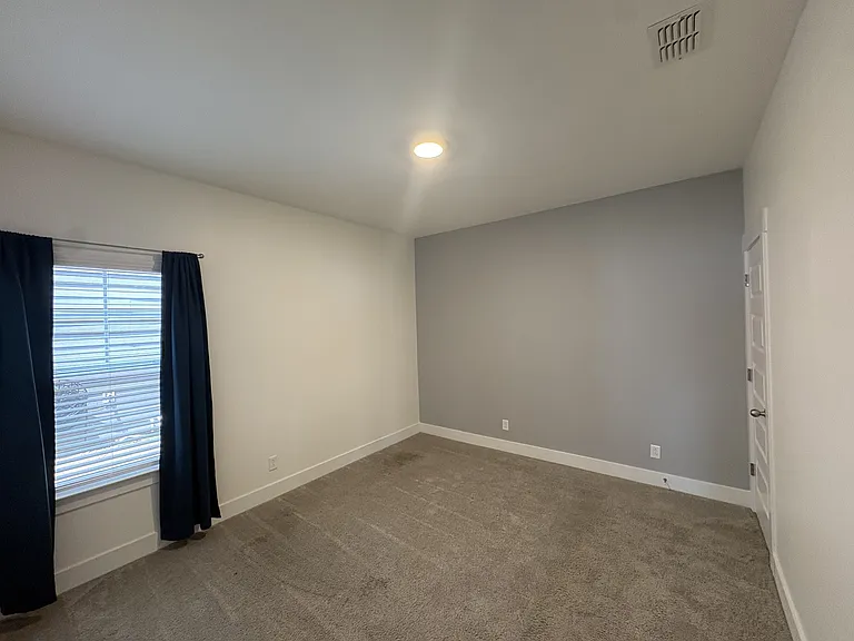 5823 Bear Trl — Photo 9