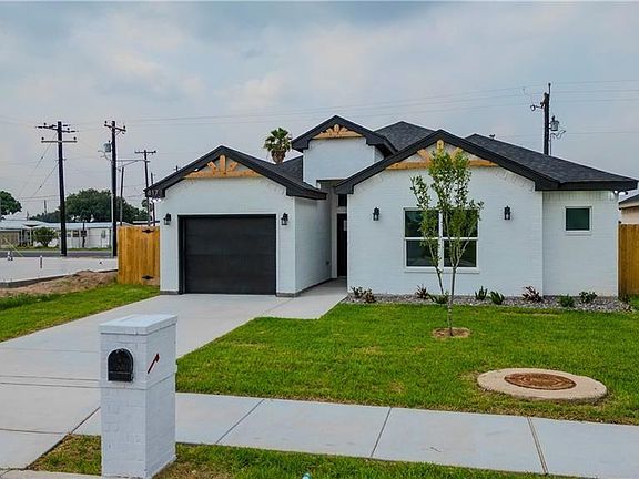 2nd image of 817 E Costa Del Sol Ave