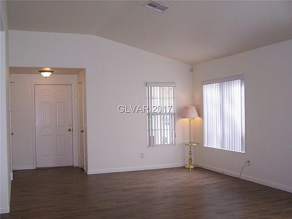3rd image of 7556 Grist Mill Ct