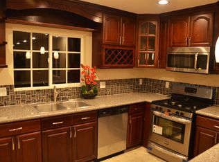 10407 Eldora Ave, Sunland, CA 91040